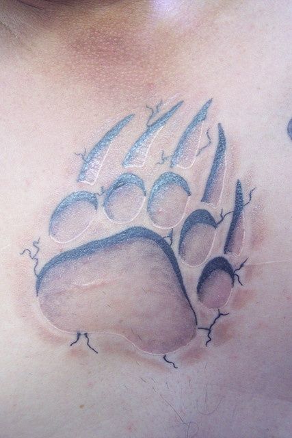 Bear Paw - love the imprint it goes with the meaning behind the bear theme for me Bear Paw Print Tattoo, Bear Paw Tattoo, Bear Claw Tattoo, Bear Paw Tattoos, Paw Tattoos, Claw Tattoo, Bear Paw Print, Dog Paw Tattoo, Om Tattoo