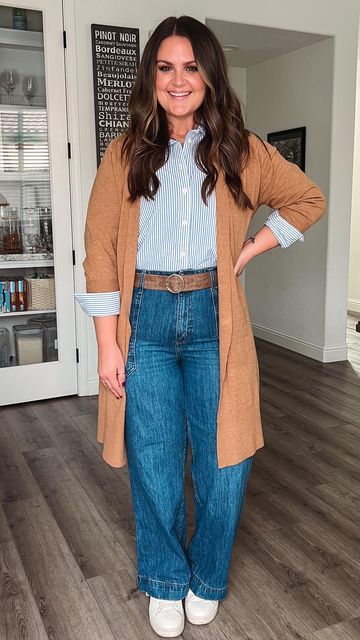 Midsize Fashion Over 30, Mid Size Business Casual Outfits For Women, Midsize Fashion 40s, Classic Midsize Outfits, Midsize French Style, Mid Size Casual Work Outfits, Millenial Mom Outfit, Courtney Hamilton, Elevated Basics Style