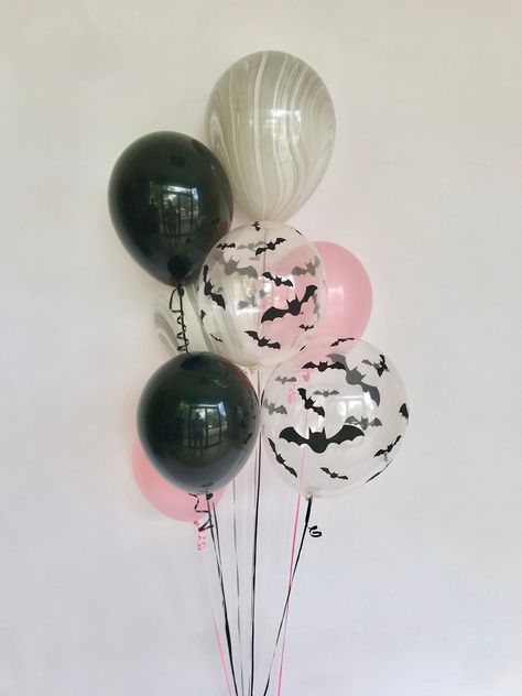 Booday Party, Halloween First Birthday, Halloween Themed Birthday Party, Hocus Pocus Party, Spooky One, Black And Gold Balloons, Halloween Baby Shower Theme, Pastel Halloween, Halloween Balloons