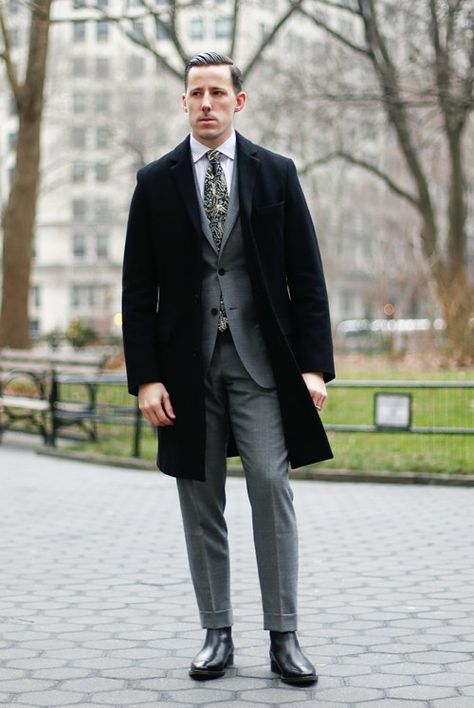 Chelsea Boots Outfit Dress, Man Wearing A Suit, Navy Blue Suit Men, Chelsea Boots Outfits, Chelsea Boots Men Outfit, Chelsea Boots Outfit, Boots Men Outfit, Boots Outfit Men, Blue Suit Men