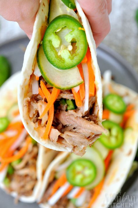 Pork Belly Banh Mi, Chinese Tacos, Vietnamese Tacos, Bahn Mi Tacos, Pork Tacos Recipes, Asian Pork Tacos, Thai Tacos, Banh Mi Pork, Banh Mi Tacos