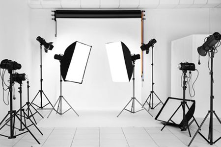 Photo Studio Lighting Setup, Camera Lighting Set Up, Studio One Lighting Setups, Continuous Lighting Photography Setup, Lighting Diagrams Photography Studio Setup, Outdoor Fashion Photography, Photo Studio Design, Studio Lighting Setups, Photography Studio Lighting