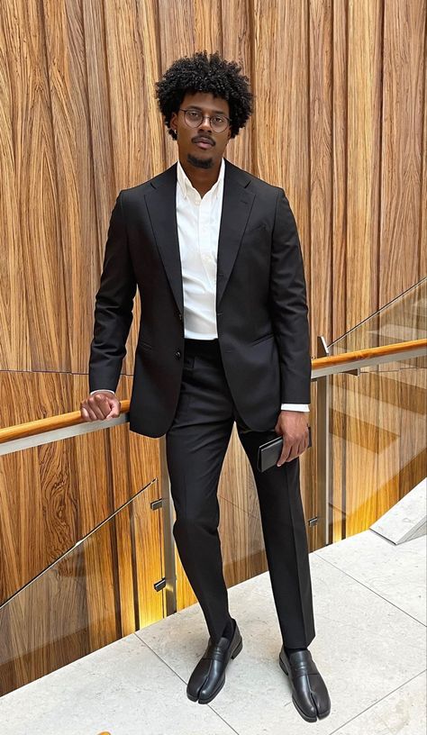 Mens All Black Formal Outfit, Black Formal Wear Men, All Black Formal Outfit Men, Black Suit Men Formal Classy, Men Gala Outfit, Black Men Suits Fashion, Black Man In Suit, Black Man Suit, Outfits Printemps