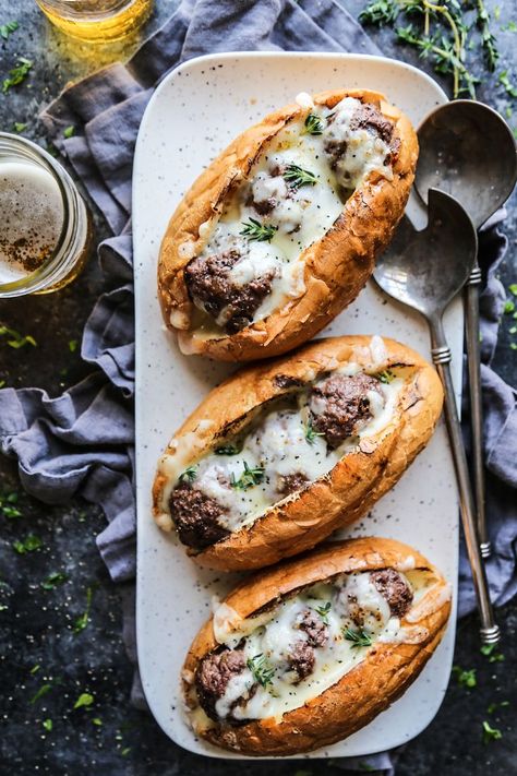 Classic French Onion Soup, Meatball Sandwich, Meatball Subs, Delicious Sandwiches, French Onion Soup, French Onion, Onion Soup, Meatball Recipes, Wrap Sandwiches