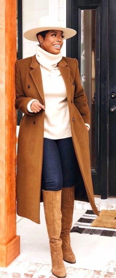 Outfit Ideas With Fedora Hats, Tan Fedora Hat Outfit Black Women, Classy Cowgirl Outfits Winter, Outfit With Fedora Hat Women, Tan Fedora Hat Outfit, Floppy Hat Outfit Winter, Winter Outfits With Hats, Womens Fedora Hat Outfit, Outfits With Fedoras For Women