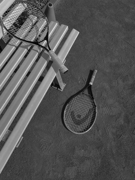 Tennis Black And White, Tennis Inspiration, Tennis Core, Tennis Photos, 2024 Board, Tennis Aesthetic, Minimal Photo, Idea Photo, Minimalist Photos