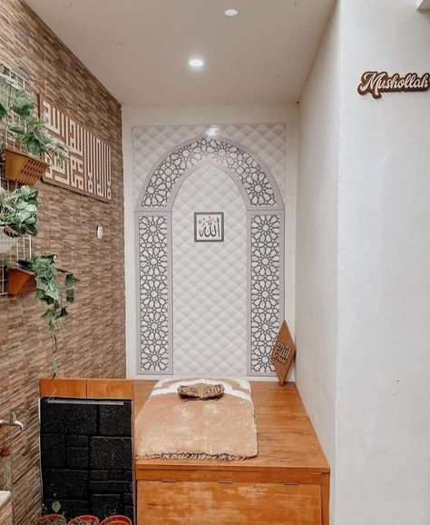 Islamic House Design Interiors, Apartment Loft Ideas, Luxury Room Design, Islamic Interior Design, Muslim Prayer Room Ideas, Entrance Hall Decor, Bathroom Design Layout, Islamic Wall Decor, Pooja Room Design