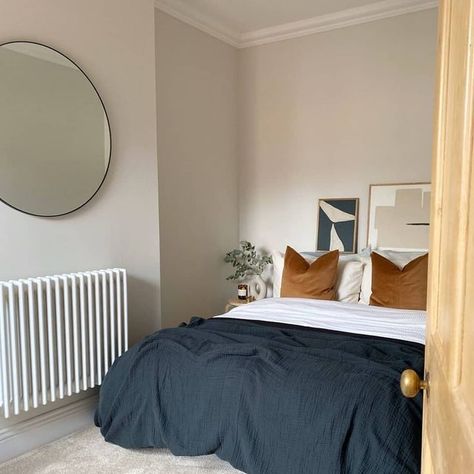 Little Greene on Instagram: "'Slaked Lime Mid' is a beautiful wall colour for light rooms and a good option for ceilings and trims in darker rooms. Image: @theaccountantandroofer #slakedlimemid" Grey Beige Bedroom, Slaked Lime Mid, Grey And Beige Bedroom, Light Beige Paint Colors, Beige And Grey Bedroom, Dark Grey Bed, Slaked Lime, Leamington Spa, Soothing Bedroom