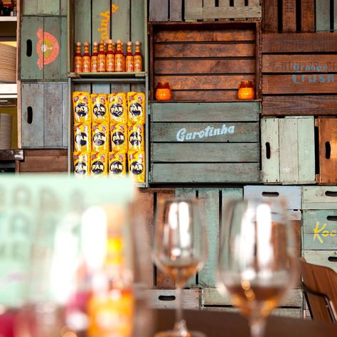 Las Iguanas - South American High Street Restaurant | Interior Design | B3 Designers South American Restaurant, Latin American Restaurant, Street Restaurant, Latin American Food, American Bars, Club Ideas, American Decor, Jazz Club, American Restaurant