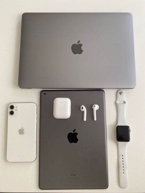 All Apple Products, Macbook Pro Laptop, Apple Iphone Accessories, Tech Aesthetic, Apple Technology, Stylish Iphone Cases, Iphone Obsession, My 2023, Apple Laptop