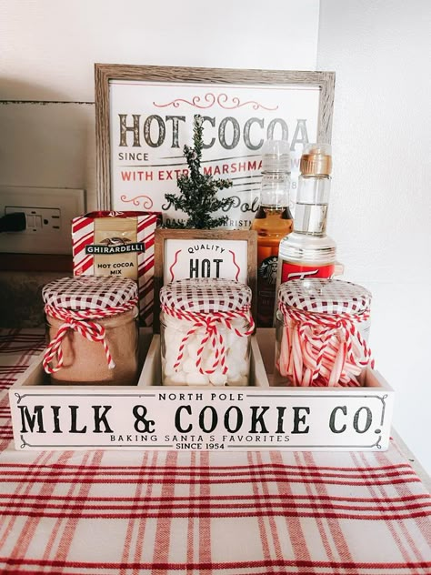 Old Money Home Decor, Christmas Hot Cocoa Bar, Hot Chocolate Bar Ideas, Chocolate Bar Ideas, Hot Cocoa Bar Ideas, Cocoa Bar Ideas, Old Money Home, Christmas Hot Chocolate Bar, Christmas Hot Cocoa