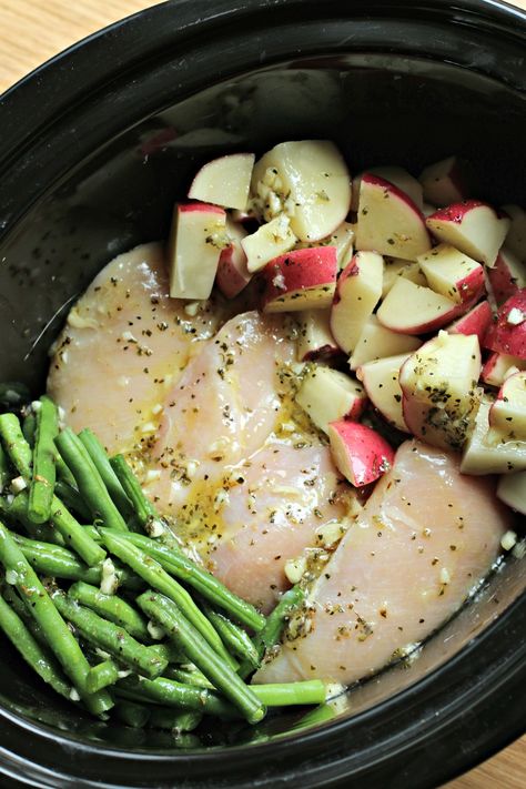 Seasoned Chicken, Potatoes and Green Beans. 4 hours in your slow cooker Slow Cooker Seasoned Chicken, Chicken Potatoes And Green Beans, Green Beans Chicken, Potatoes And Green Beans, Seasoned Chicken, Chicken Crockpot, Healthy Slow Cooker, Slow Cooker Recipes Healthy, Crockpot Dishes