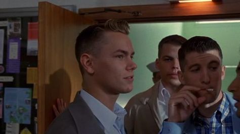 Go Fish Movie 1994, River Phoenix Johnny Depp, The Florida Project Cinematography, Brad Pitt A River Runs Through It, River Phoenix Dogfight Premier, River Phoenix, 90s Movies, Actors, Film