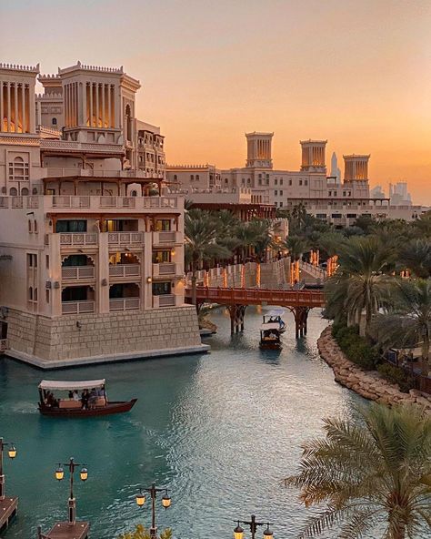 Madinat Jumeirah, Dubai Activities, Visit Dubai, Sunset View, Sunset Views, The Magic, Dubai, Around The Worlds, The Incredibles