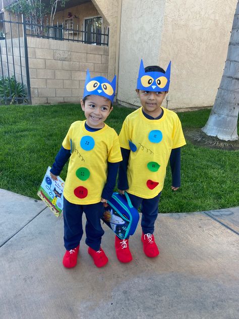 Homemade Pete The Cat Costume, Pete The Cat Book Character Day, Pete The Cat Character Day Costume, Pete The Car Costume Diy, Pete The Cat Diy Costume For Kids, Pete The Cat Dress Up, Kids Storybook Character Costumes, Storybook Character Costumes For Boys, Pete The Cat Costume Diy Teacher