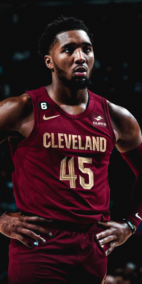 Donovan Mitchell Wallpaper Cleveland, Donovan Mitchell Cavaliers, Donovan Mitchell Wallpaper, Cavs Wallpaper, Mitchell Aesthetic, Cavaliers Wallpaper, Aesthetic Basketball, Nba Pics, Best Soccer Shoes