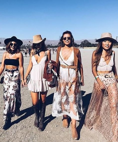 Taking on #coachella in style wearing #Showpo ! Country Music Outfits, Music Festival Dress, Looks Hippie, Boho Festival Outfit, Festival Mode, Look Festival, Fest Outfits, Music Festival Outfits, Estilo Hippie