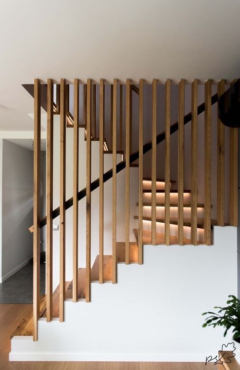 Modern Wooden Stairs, تحت الدرج, Staircase Interior Design, Wooden Staircase, Stairs Design Interior, House Staircase, Stair Railing Design, Stairway Design, Stairs Design Modern