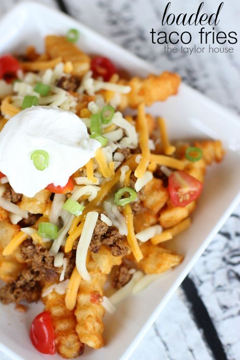 Loaded Taco Fries #oreidamom | The Taylor House Taco Fries, Cheesy Fries, Loaded Fries, Fries Recipe, Food Blogs, Mexican Dishes, Green Onions, Potato Recipes, Nachos