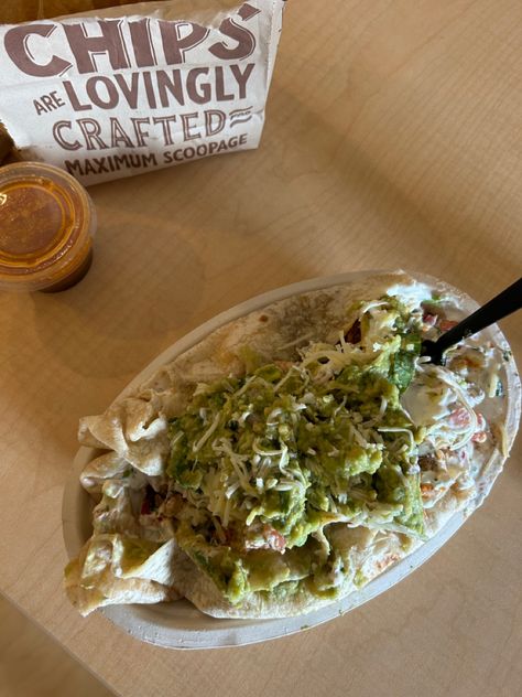 Chipotle Bowl Aesthetic, Food Chipotle, Chipotle Order, Chipotle Inspired Recipes, America Aesthetic, Chipotle Bowl, Night Food, Food Babe, Food Therapy