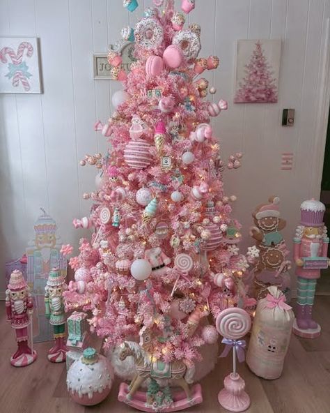 All posts • Instagram Pink Christmas Tree Decorations, Panda Christmas, Christmas Tree Decorations Ideas, Tree Decorations Ideas, Shabby Chic Christmas, Pink Christmas Tree, Chic Christmas, Pretty Christmas, Pink Candy