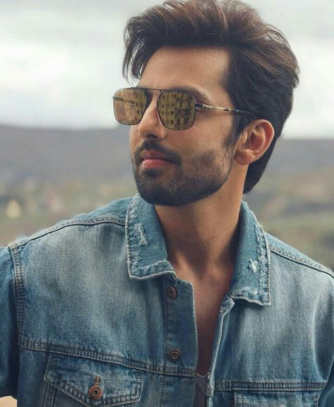 Himansh Kohli, Italian Women, Girly Images, Square Sunglasses Men, Square Sunglasses, Square Sunglass, Mens Sunglasses, Sunglasses, Square