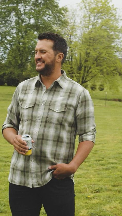 Luke Bryan Pictures, Luke Bryan, Country Singers, Soulmate, The Weekend, Art Work, Profile Picture, Cowboy, Quick Saves