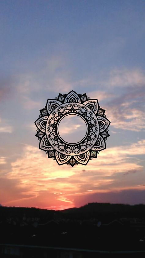 Mandala Wallpaper. Sunset. Clouds. Sun Mandala Wallpapers, Sunset Mandala, Boho Instagram, Wallpaper Sunset, Mandala Doodle, Mandala Wallpaper, Jay Shree Ram, Sunset Clouds, Mac Wallpaper