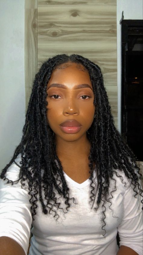 Big Locs, Loc Nation, Salon Aesthetic, Short Locs, Protective Hairstyles For Natural Hair, Short Locs Hairstyles, Iron Hair, Faux Locs Hairstyles, Hairstyle Inspo