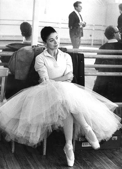 Margot Fonteyn Svetlana Zakharova, Margot Fonteyn, Ballet Russe, Anna Pavlova, Vintage Ballet, Ballet Beauty, Ballet Inspiration, Ballerina Style, Dance Like No One Is Watching