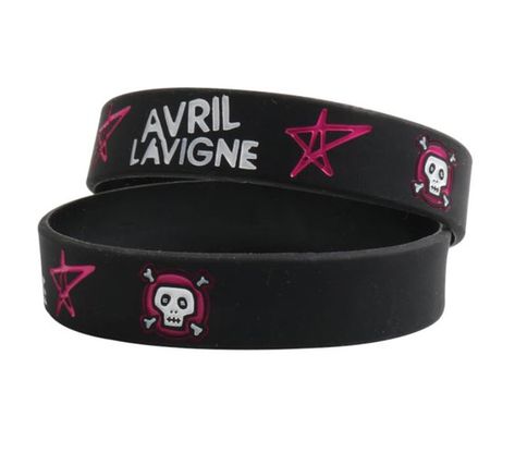 Avril Lavigne Y2k, Soul Fashion, Emo Accessories, Popular Bands, Chantel Jeffries, Scene Outfits, Rock N Roll Music, Trendy Streetwear, Rubber Bracelets