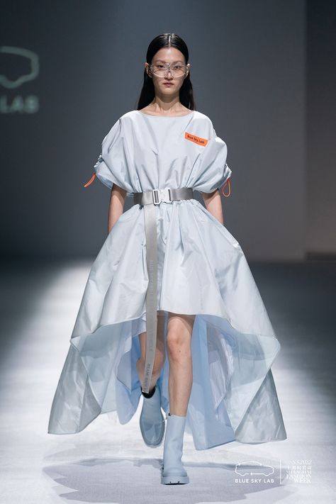 Industrial Fashion, Shanghai Fashion Week, Runway Magazine, Shanghai Fashion, Corset Fashion, Gown Inspiration, 2023 Ss, Mini Collection, Graduation Outfit