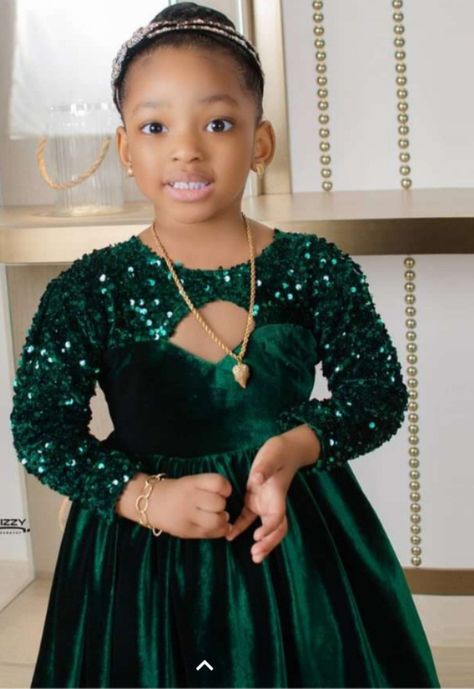 Wisdom Knowledge And Understanding, Black Skirt Outfit, Skirts Design, Girls Ball Gown, African Dresses For Kids, African Fashion Skirts, Lace Gown Styles, Lace Dress Styles