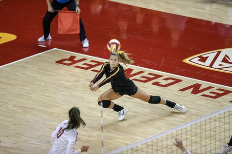 Victoria Garrick, Volleyball Photography, Volleyball Photos, Volleyball Inspiration, Volleyball Tips, Volleyball Workouts, Volleyball Pictures, Volleyball Player, Student Athlete