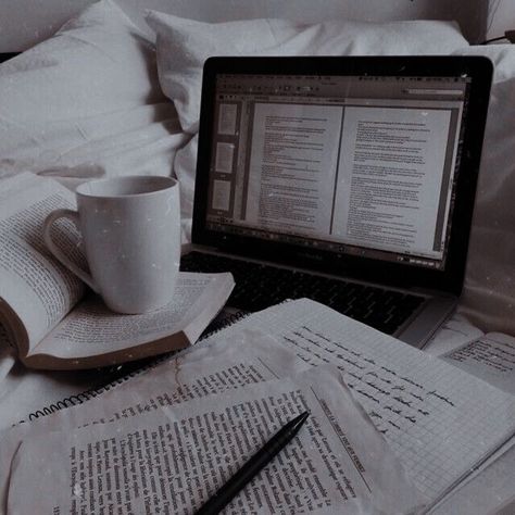 Aesthetic School Work, Verity Aesthetic, School Work Aesthetic, Hunting Aesthetic, Esme Cullen, Helena Hunting, Author Dreams, Work Aesthetic, Aesthetic Writing