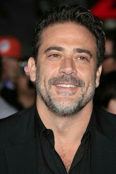 Jeffrey Dean Morgan Jeffrey Dean Morgan Negan, John Winchester, Jeffrey Dean, Jeffrey Dean Morgan, Famous Faces, Pretty Men, Celebrities Male, Judi Online, Serie Tv