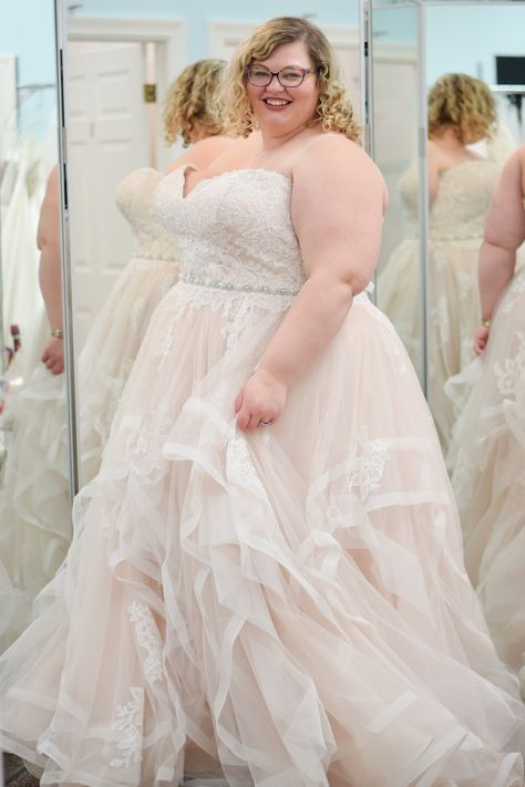 Fat Bride, Plus Wedding Dresses, Plus Size Brides, Plus Size Wedding Gowns, Plus Size Bride, Curvy Bride, Plus Size Gowns, Organza Skirt, Look Plus Size