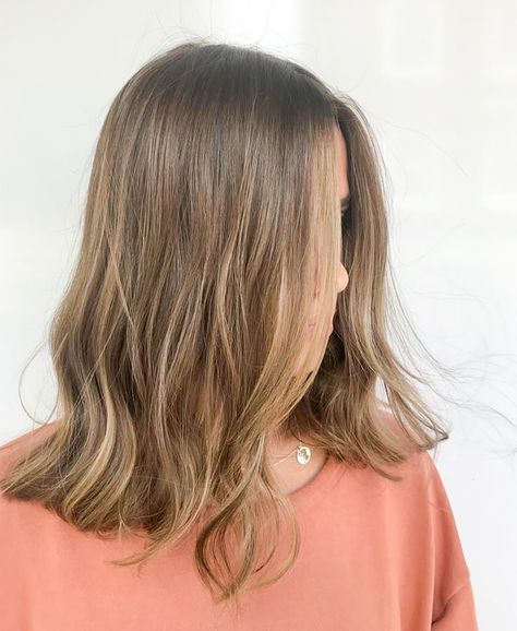 Long Layers Hair Medium Length, Rubio Chocolate, Natural Babylights, Rubio Natural, Brown Hair Inspiration, Long Hair Highlights, Baby Lights, Dark Blonde Hair Color, Dark Blonde Hair