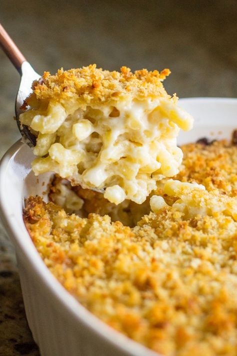 Baked Macaroni and Cheese with Garlic Butter Crumbs Recipe With Bread, Bread Crumbs Recipe, Baked Mac And Cheese Recipe, Bake Mac And Cheese, Baked Macaroni And Cheese, Creamy Mac And Cheese, Baked Mac N Cheese, Thanksgiving Recipes Side Dishes, Baked Macaroni