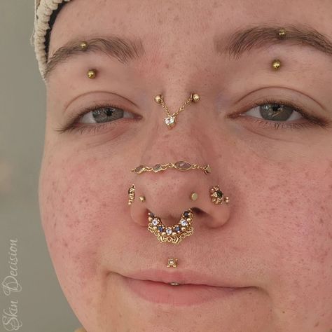 piercing, tattoo • Instagram Bridge Piercing Chain, Gold Face Piercings, Dahlia Piercing, Piercing Bridge, Double Nose Piercing, Bridge Piercing, Piercing Inspo, Tattoo Instagram, Face Piercings