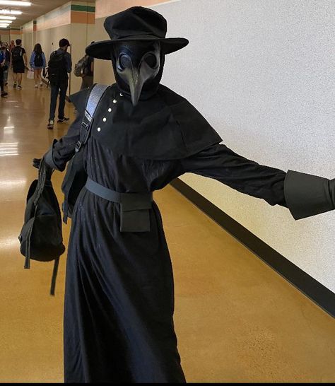 My friend's Plague Doctor costume - ThorGift.com - If you like it please buy some from ThorGift.com Plage Doctor Costume, Plauge Doctor Costumes, Plague Doctor Costume Women, Female Plague Doctor Costume, Plague Doctor Girl, Plague Doctor Cosplay, Doctor Halloween Costume, Plague Doctor Costume, The Mask Costume