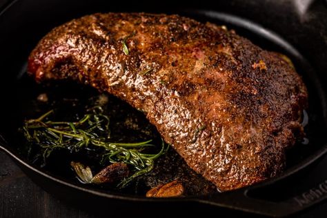 Low and Slow Smoked Tri Tip Recipe - Hey Grill, Hey Smoked Tri Tip Recipe, Tri Tip Recipes, Tri Tip Recipe, Ninja Woodfire Grill, Smoked Tri Tip, Hey Grill Hey, Kamado Grill, Tri Tip, Clam Chowder