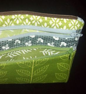 Another 3 zip bag Double Zipper Pouch, Zipper Pouch Tutorial, Purse Tutorial, Pouch Tutorial, Zipper Purse, Zipper Pouches, Patchwork Bags, Zippered Pouch, Sewing Projects For Beginners