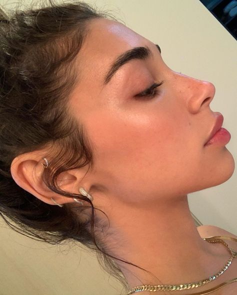 @punk_salami • Instagram photos and videos Nose Plastic Surgery, Rhinoplasty Nose Jobs, Straight Nose, Pretty Nose, Perfect Nose, Nose Surgery, Nose Shapes, Chantel Jeffries, Nose Job