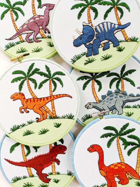 Easy Beginner Embroidery, Room Embroidery, Make Background, Dinosaur Diy, Quilts Easy, Embroidery Things, Mask Embroidery, Trees Pattern, Broderie Simple