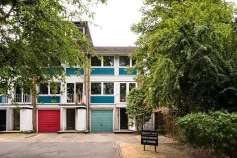 A bit of a renovation project, but this 1960s Rodney J Allen modernist townhouse in Beckenham, London BR3 has some original features to help it along the way. 60s Townhouse, Modernist Townhouse, Modern Townhouse, Sun House, Modernist House, Townhouse Designs, The Modern House, Log Burner, Victorian House