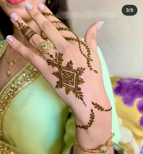 Moroccan Henna, Henna Nails, Henna Inspired Tattoos, Finger Henna Designs, Henna Tattoo Designs Hand, Finger Henna, Henna Art Designs, Simple Henna Tattoo, Latest Henna Designs