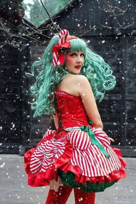 Christmas Elf Outfits Women, Peppermint Costume, Christmas Costumes Women, Christmas Mermaid, Muppets Christmas, Christmas Elf Costume, Xmas Costumes, Christmas Party Ideas, Diy Costumes Women