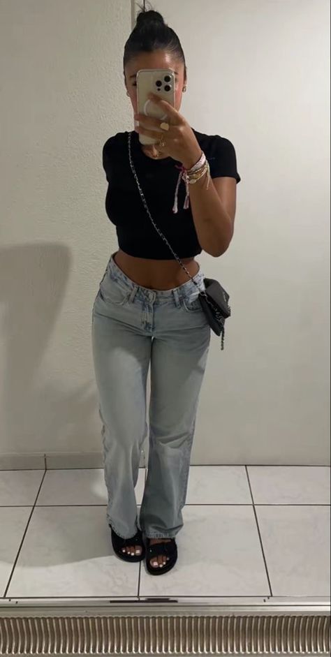 Steaight Leg Jeans, Straight Led Jeans, Cute Straight Leg Jean Outfits, Zara Straight Leg Jeans Outfits, Straight Leg Jeans Outfits Aesthetic, Outfit Ideas Straight Jeans, Straight Leg Jeans Outfits Black Women, Ootd Jean Bleu, Zara Outfit 2024 Summer