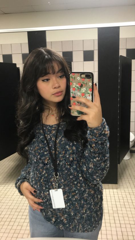 Hispanic Haircuts, Latina With Bangs, Bangs 2024, Bang Inspo, Latina Makeup Looks, Hair Inspired, Haircut Inspo, Latina Makeup, Fringe Bangs